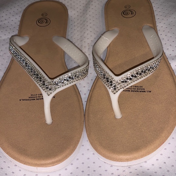 Sparkly white thong sandals size 7/8 - Picture 5 of 11